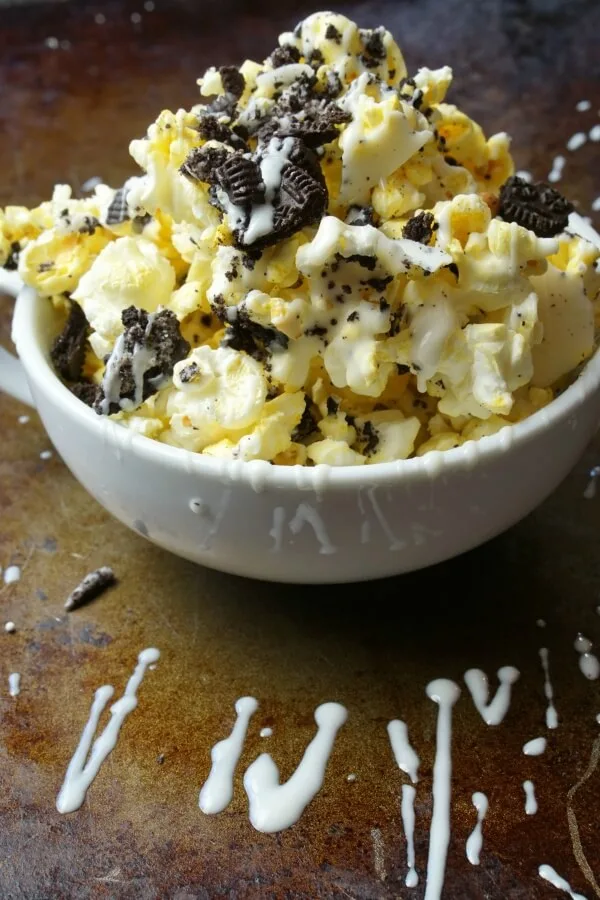 Cookies and Cream Popcorn Recipe