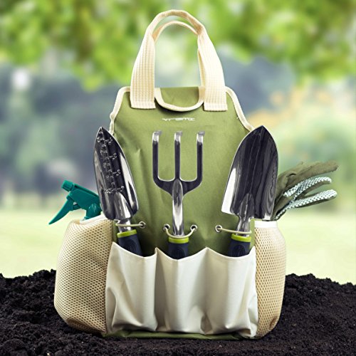 51oUg2BDhIhL Top 10 Gifts for Moms Who Love Gardening These top 10 gifts for moms who love gardening are perfect for this Mother's Day!  Embrace mom's favorite past time by getting mom one of these gifts for gardening enthusiasts!