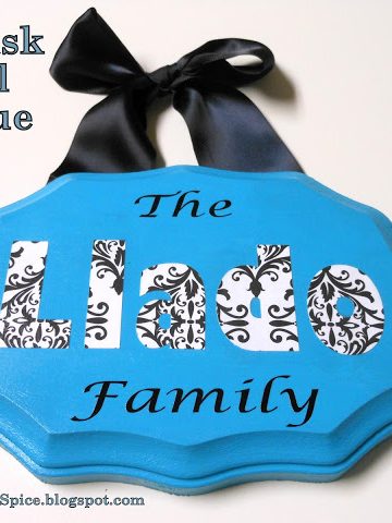 Damask Personalized Wall Plaque