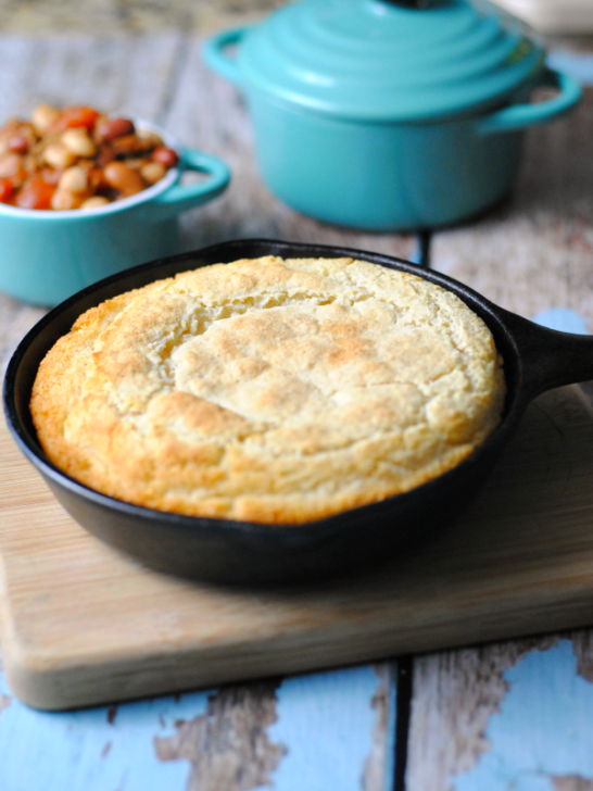 Southern Style Skillet Cornbread Recipe