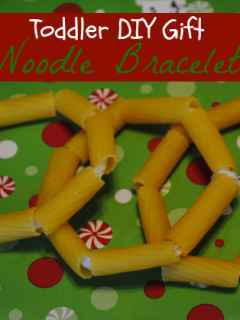 Holiday Toddler Crafts: Noodle Bracelet