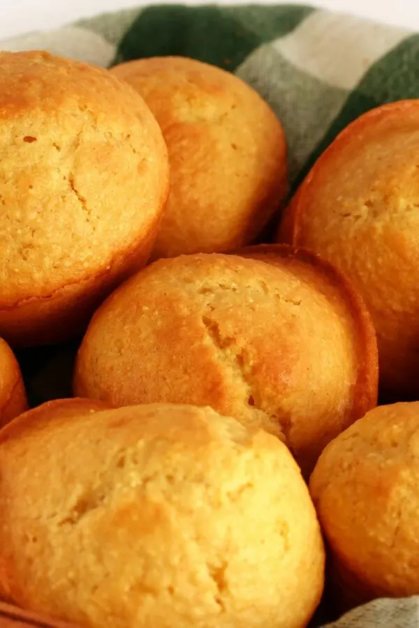 The BEST Cornbread Muffins Recipe