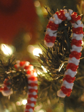 Holiday Toddler Crafts: Candy Cane Ornaments