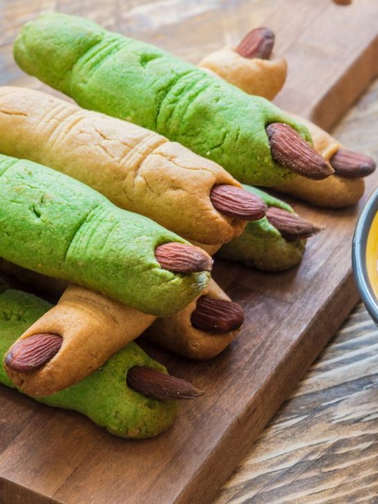 Spooky Halloween Pretzels - Witch Finger Pretzels