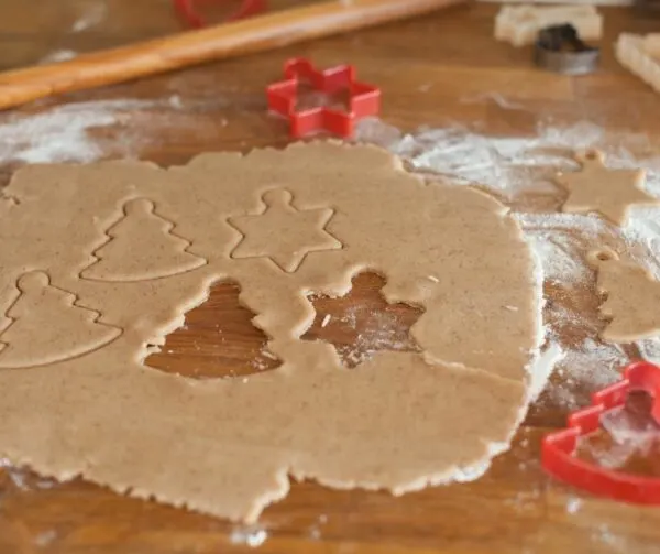 gingerbread cookies 2 The Best Soft Gingerbread Cookies Recipe These are by far the BEST soft gingerbread cookies ever! They're so soft and delicious and perfect for decorating. Make these classic soft gingerbread cookies for Christmas!