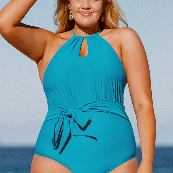 Plus Size Swimsuits to Make You Feel Skinny These plus size swimsuits are slimming, flattering, and beautiful! Plus size swimsuits that will make you feel skinny! #fashion #SummerStyle #OOTD #PlusSize